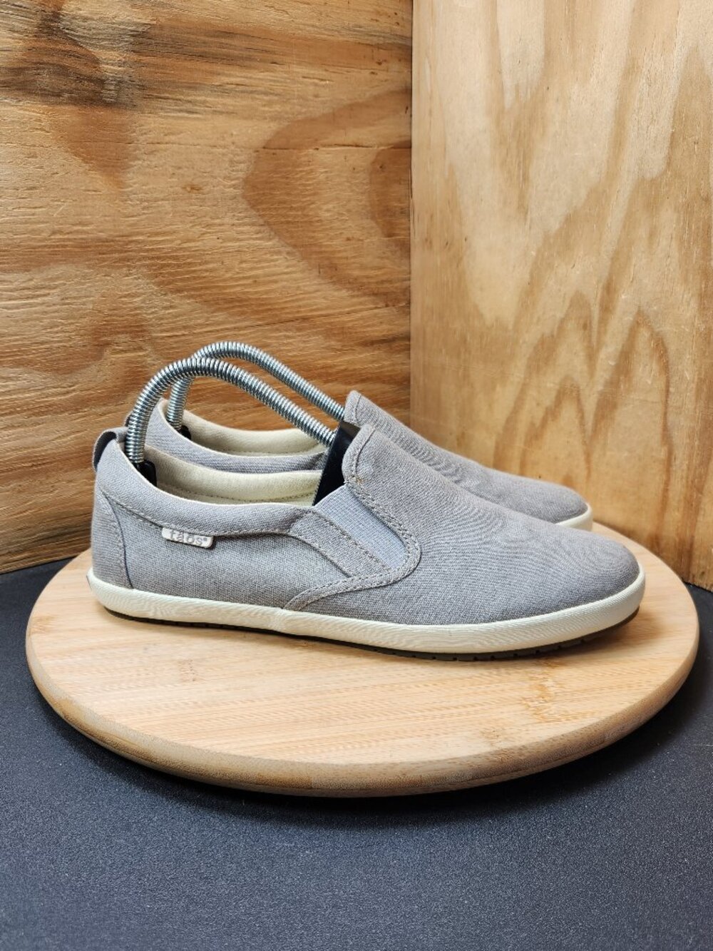 Taos Dandy Womens Gray Slip On Sneakers Size 9.5